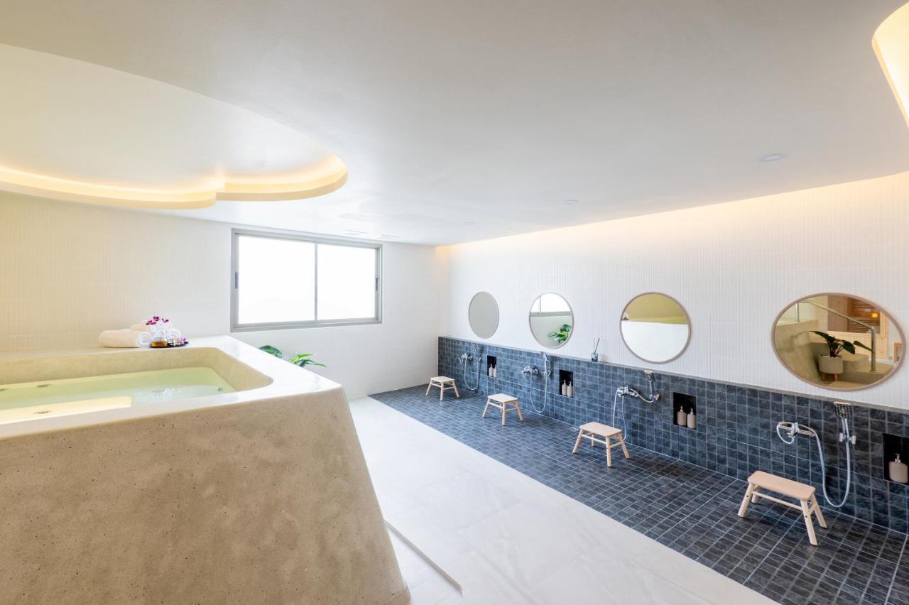 Homa Si Racha Hotell Exteriör bild